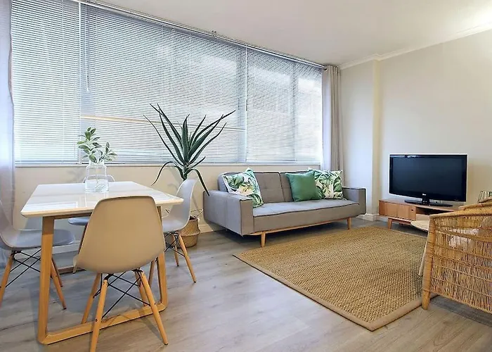 Perspectives 1 Bedroom Apartment In Cbd With Rooftop Pool And Views
