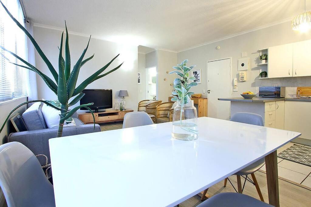 Apartment Perspectives 1 Bedroom In Cbd With Rooftop Pool And Views *