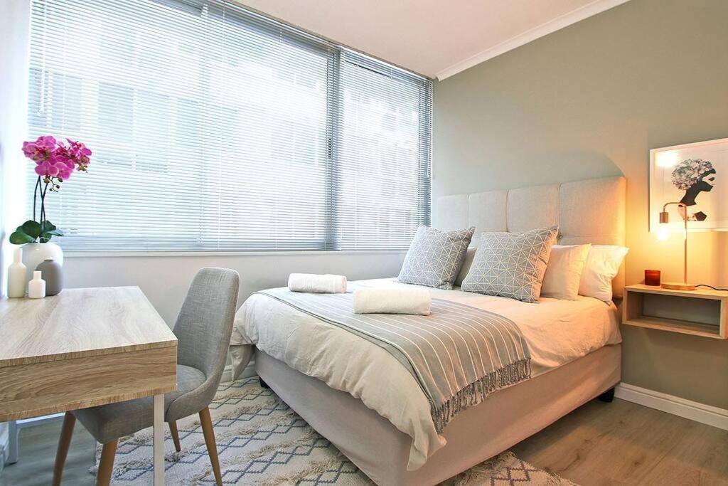 Perspectives 1 Bedroom In Cbd With Rooftop Pool And Views