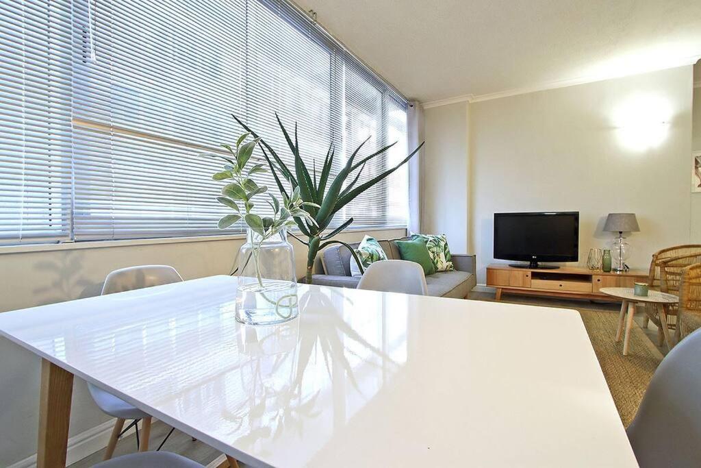 Apartment Perspectives 1 Bedroom In Cbd With Rooftop Pool And Views Kapstadt